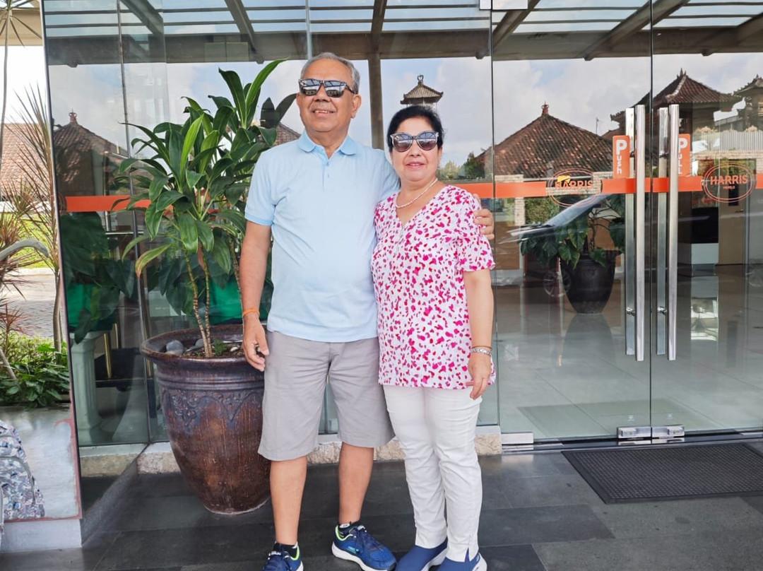 登巴萨哈里斯酒店主图