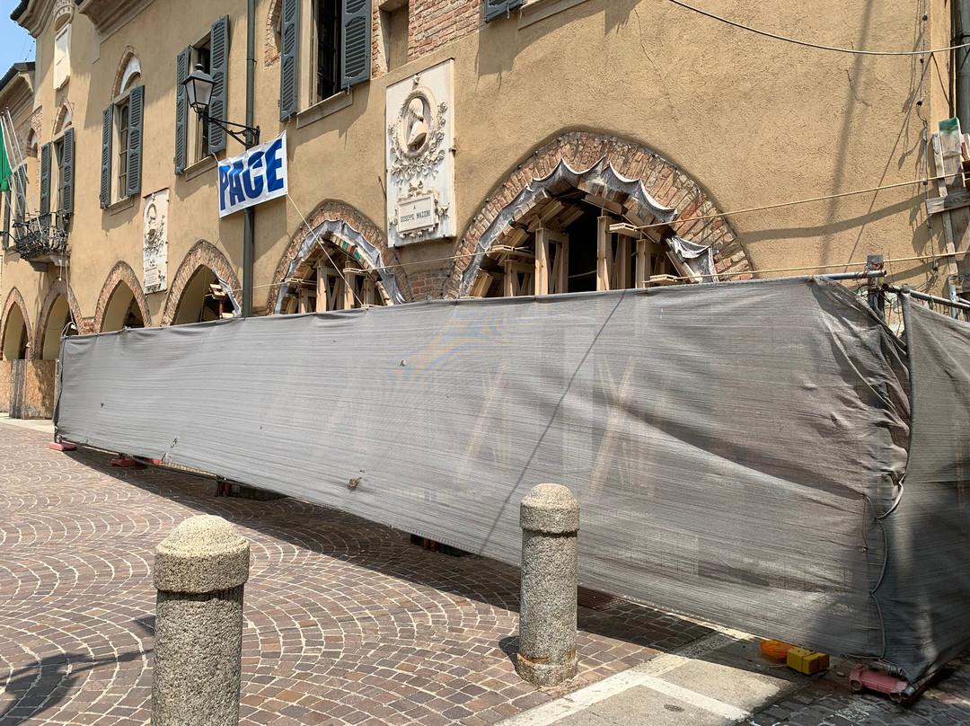 Palazzo Gallavresi-Caravaggio必去景点