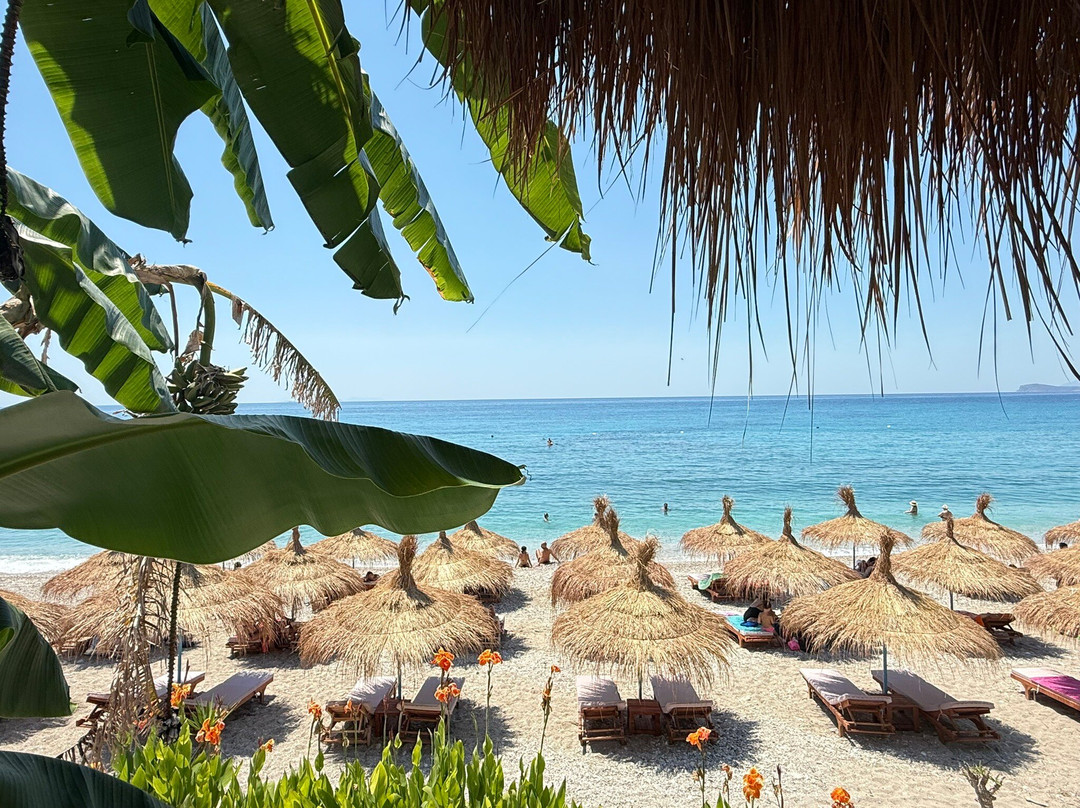 Buneci Beach-Piqeras必去景点
