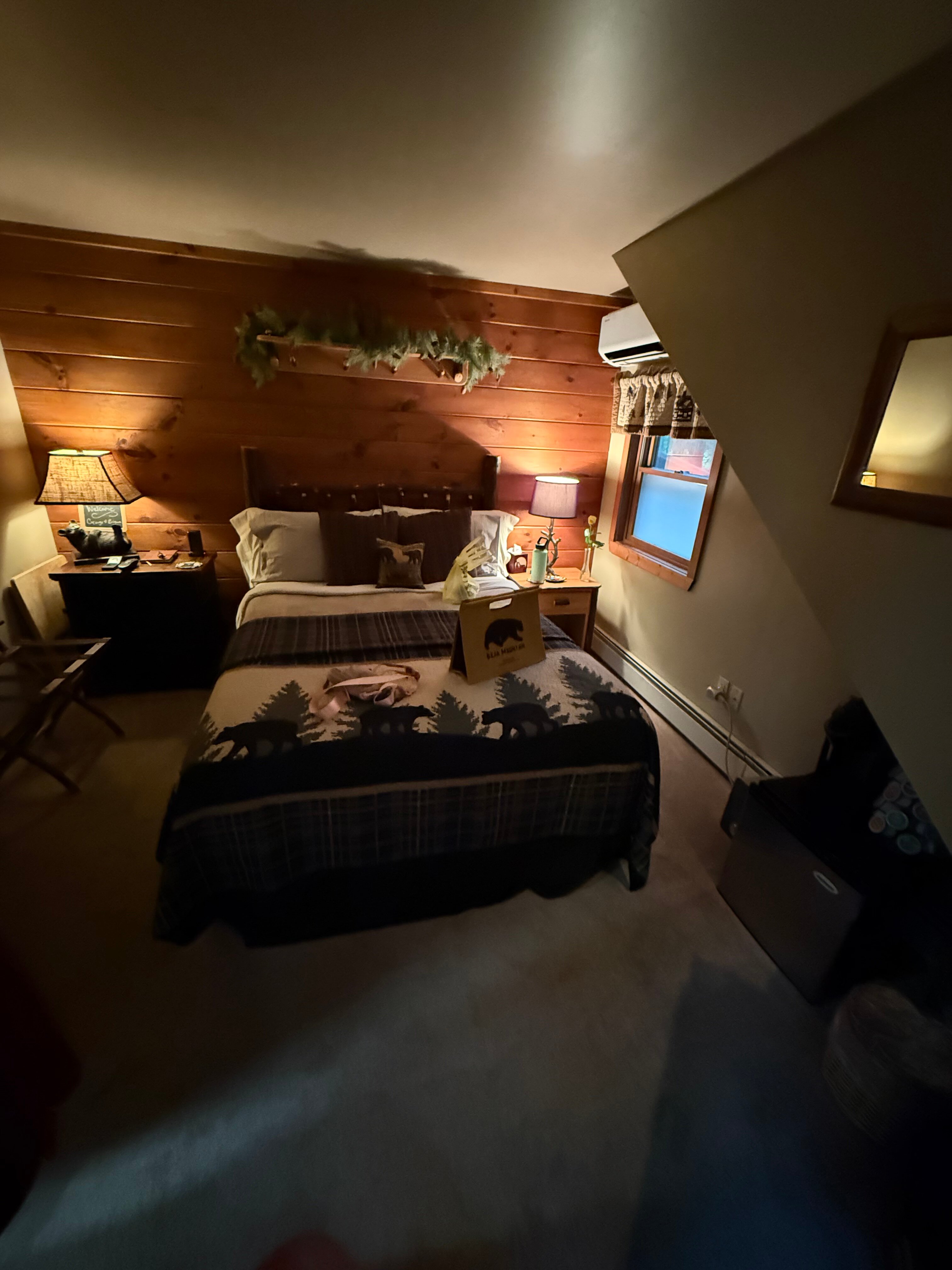 Bear Mountain Lodge-客卧