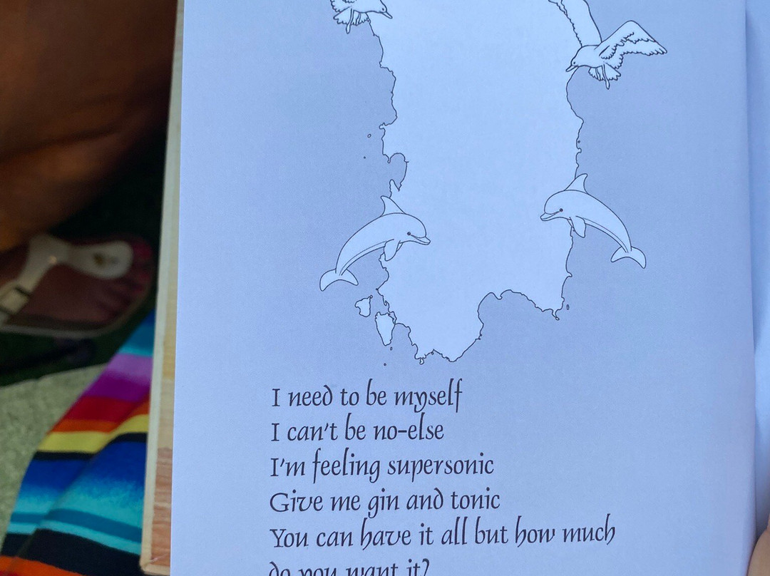 The Duke Cocktail Lounge Bar-拉马达莱娜必去景点