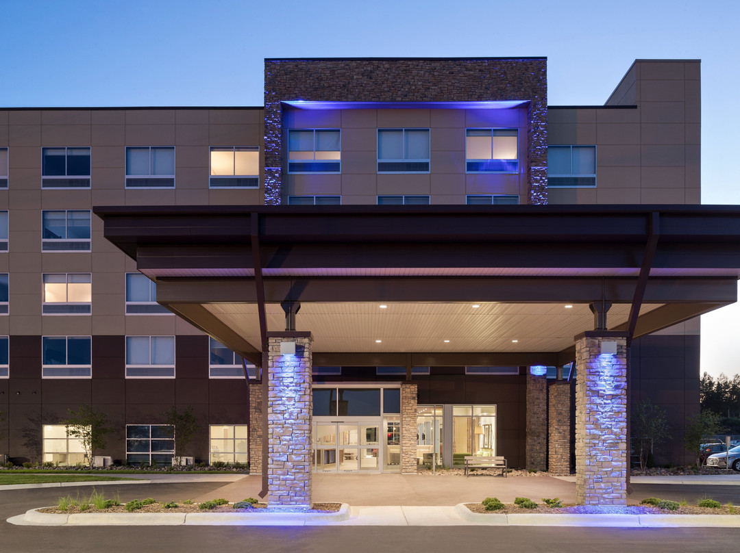 Canyon酒店住宿-Holiday Inn Express & Suites Duluth North - Miller Hill By IHG