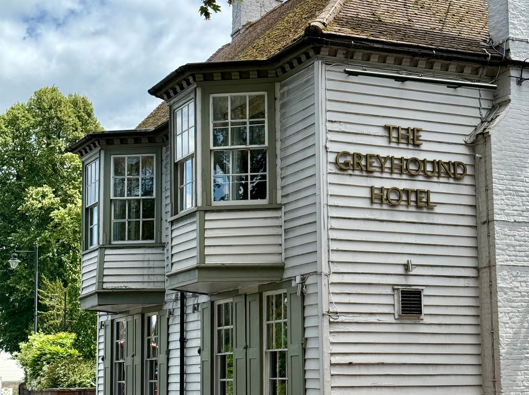 The Greyhound Hotel主图