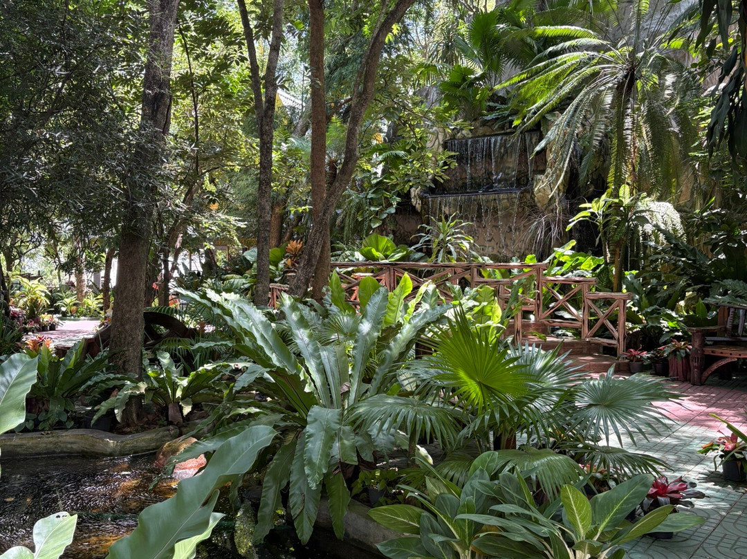 Wat Klai Kangwon-限卡必去景点