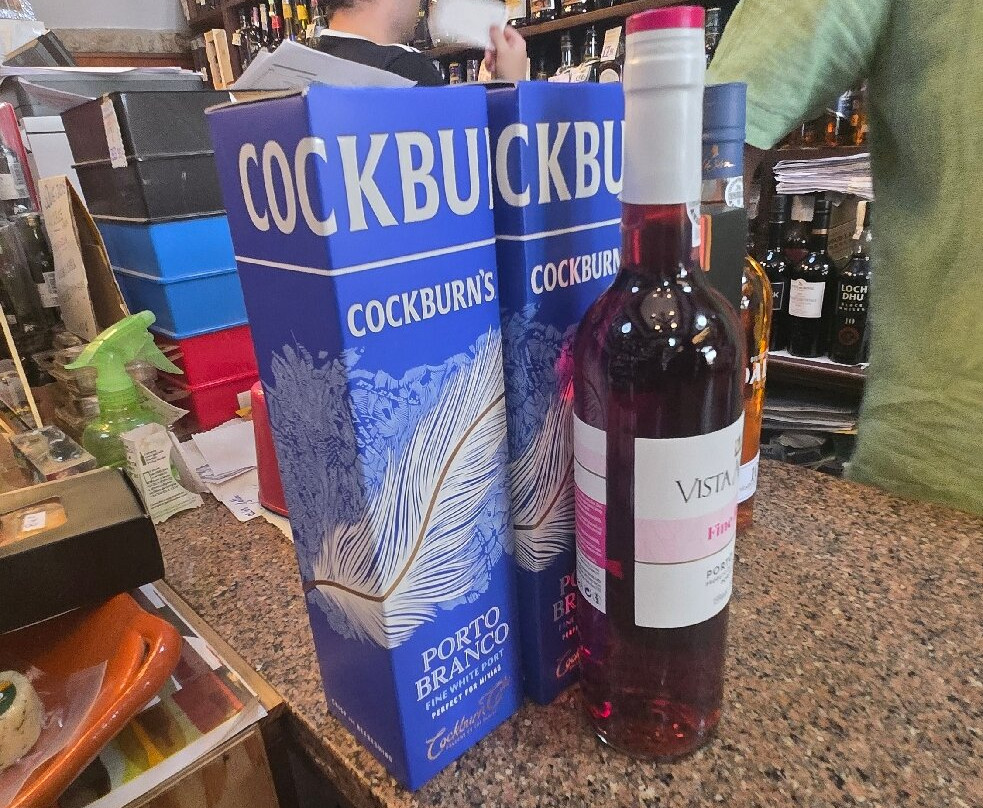 Garrafeira do Carmo-波尔图必去景点