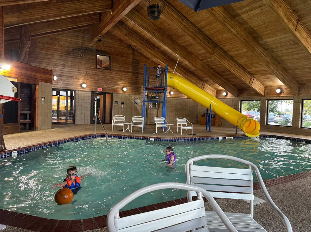 AmericInn by Wyndham Chamberlain Conference Center主图