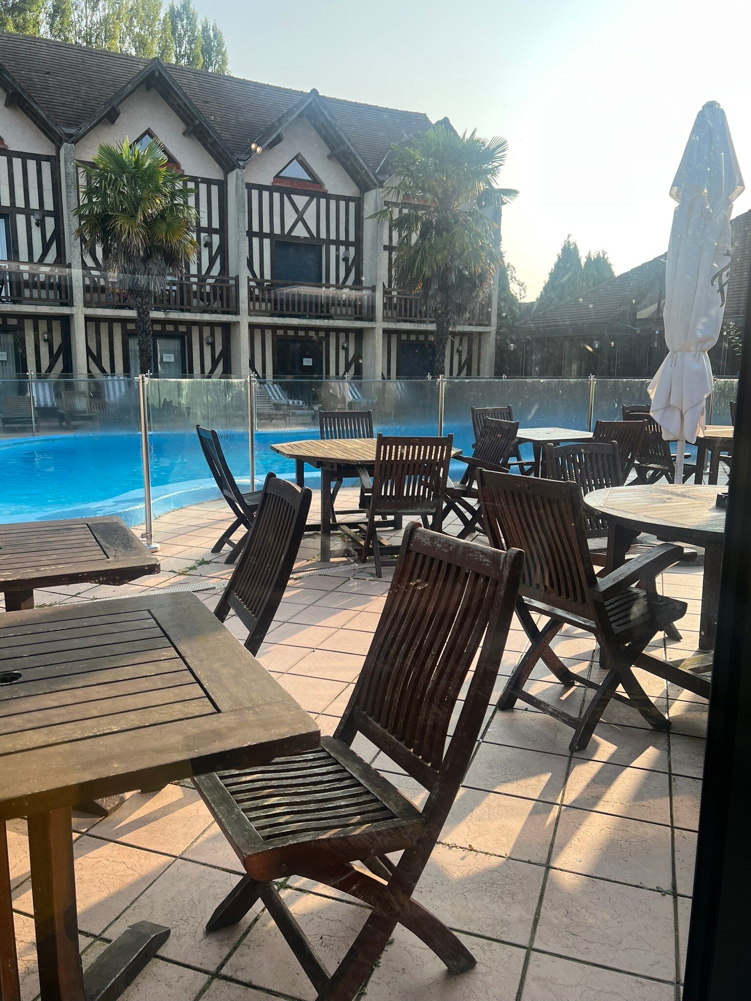 克洛斯多维尔圣盖斯昂酒店-官方