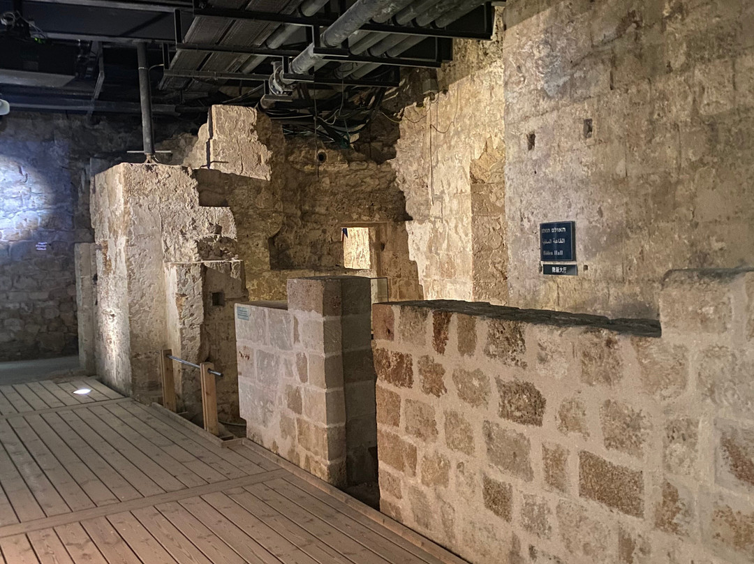 Knights' Halls-阿克必去景点