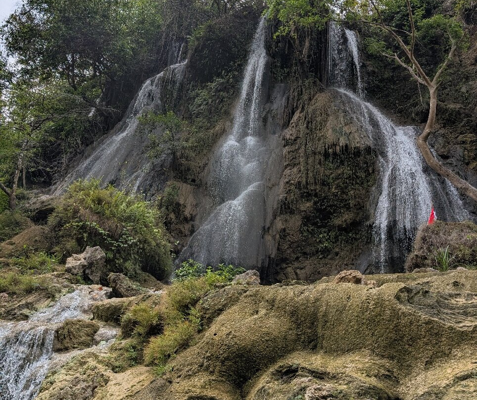 Sri Gethuk Waterfall-基杜尔山必去景点