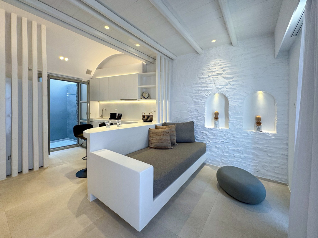 AGADA Folegandros Suites & Villas