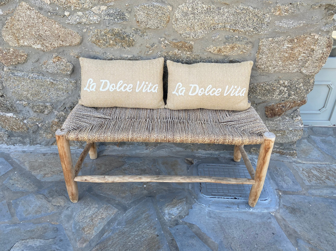 莱奥尼斯夏季别墅酒店主图