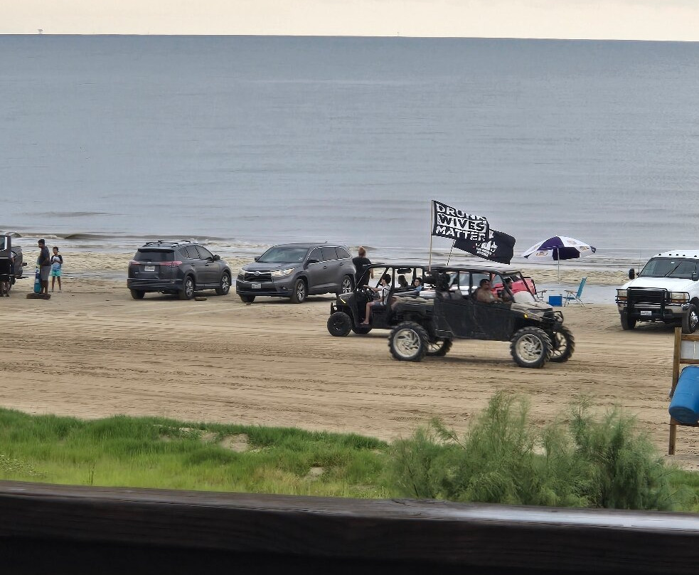 Crystal Beach-Port Bolivar必去景点