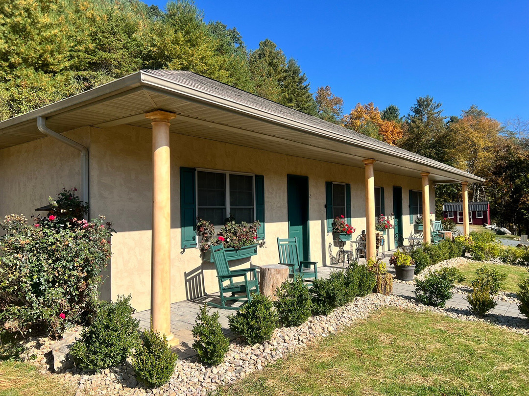 Pomona Salt Cave And Spa-White Sulphur Springs必去景点