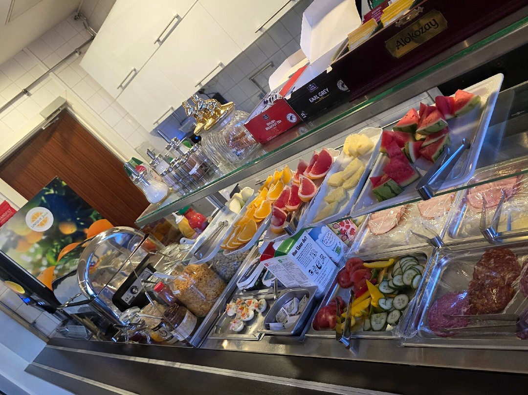 布拉恩拜酒店主图