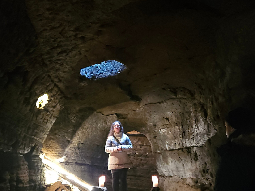 Caves of Hella-海拉必去景点