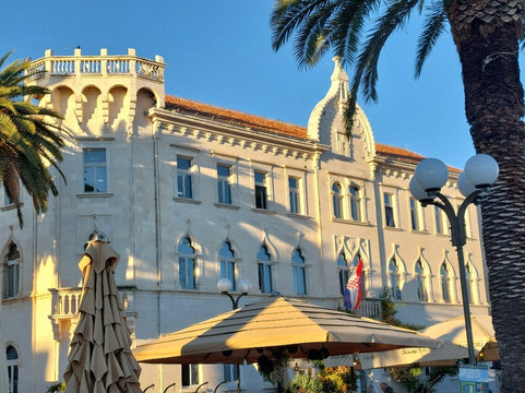 XII Century Heritage Hotel主图