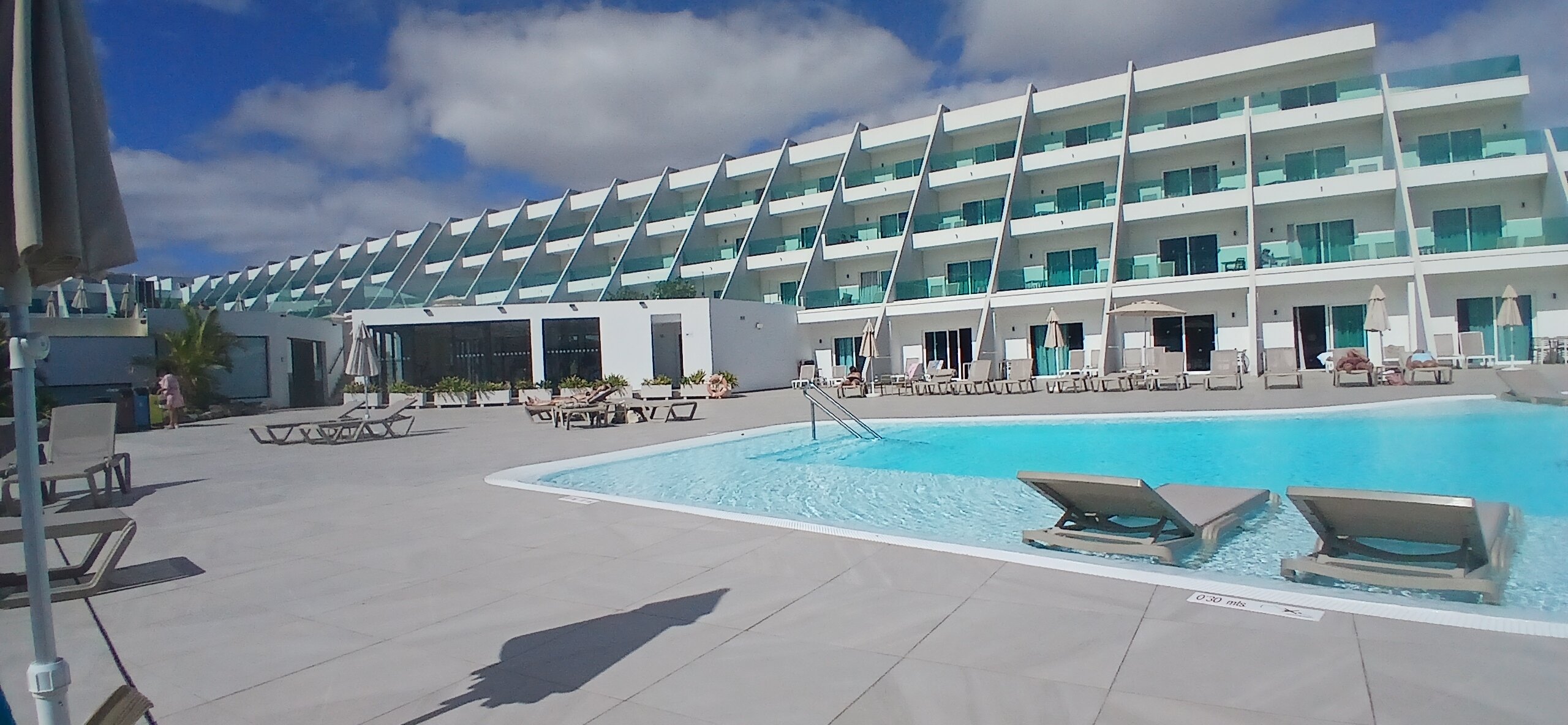 Radisson Blu Resort, Lanzarote-泳池