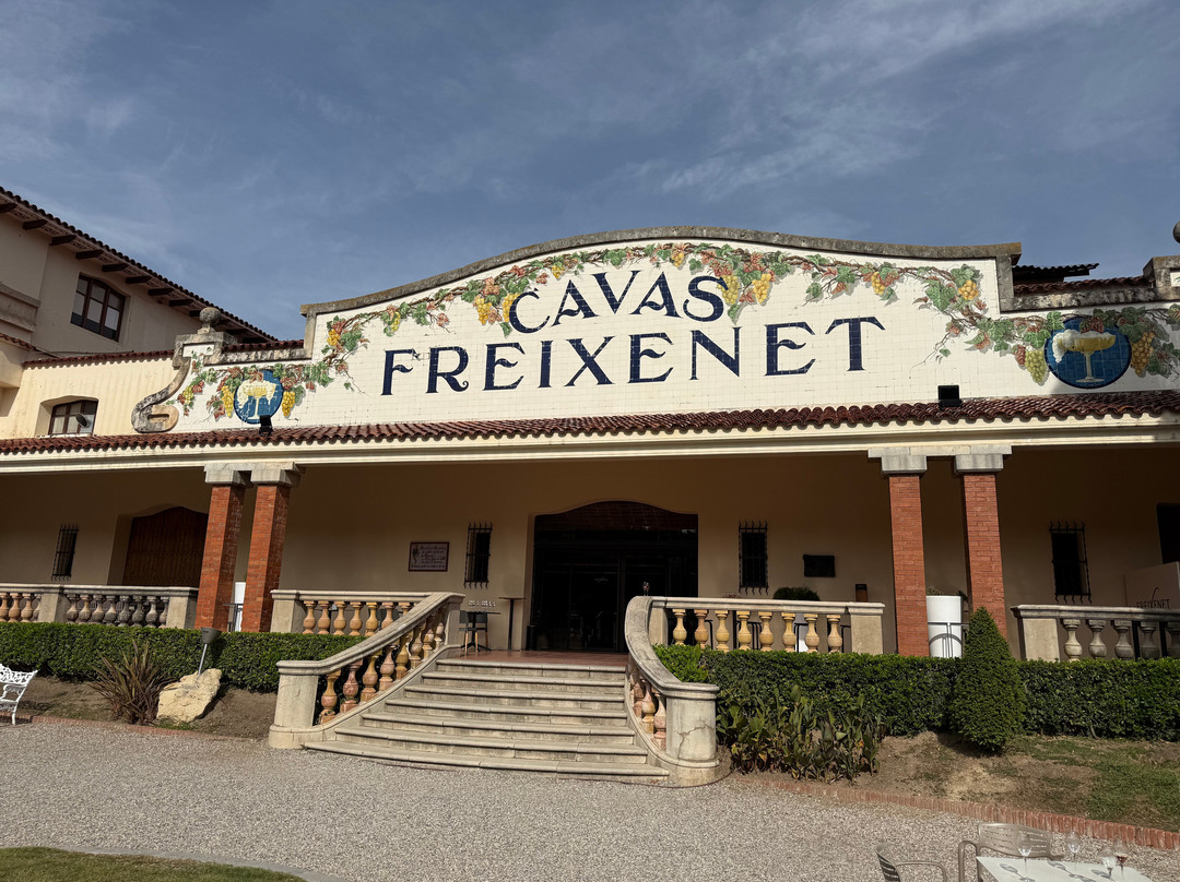 Freixenet-桑特萨杜尔尼达诺亚必去景点