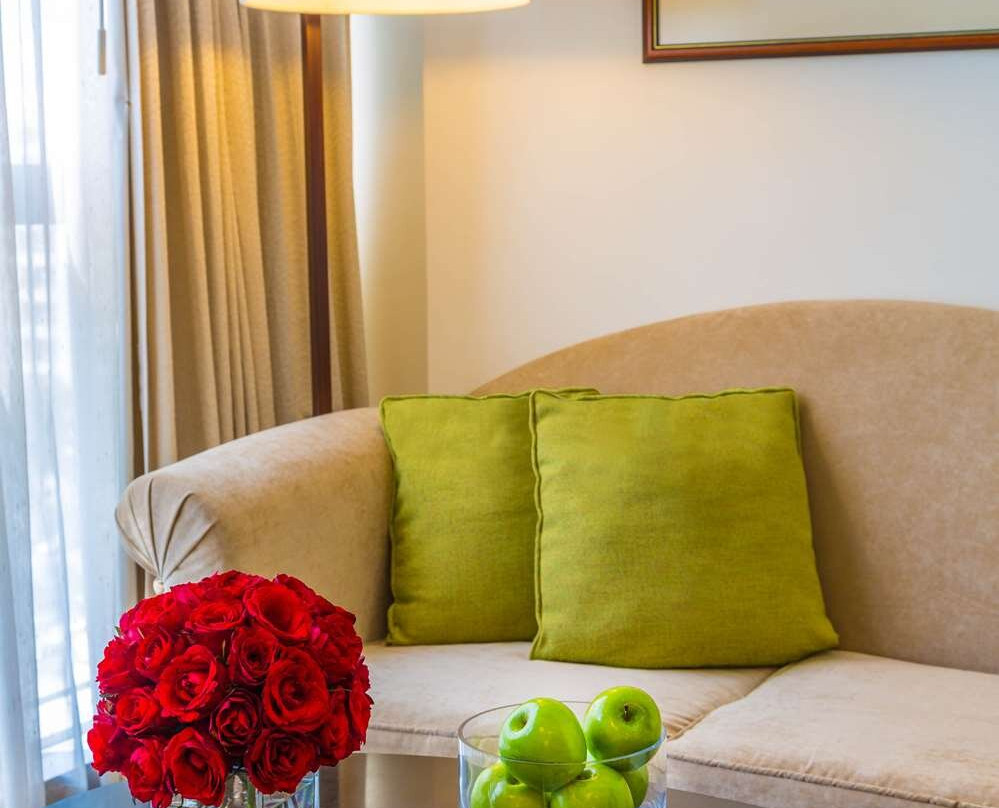 巴石酒店住宿-愉景套房酒店