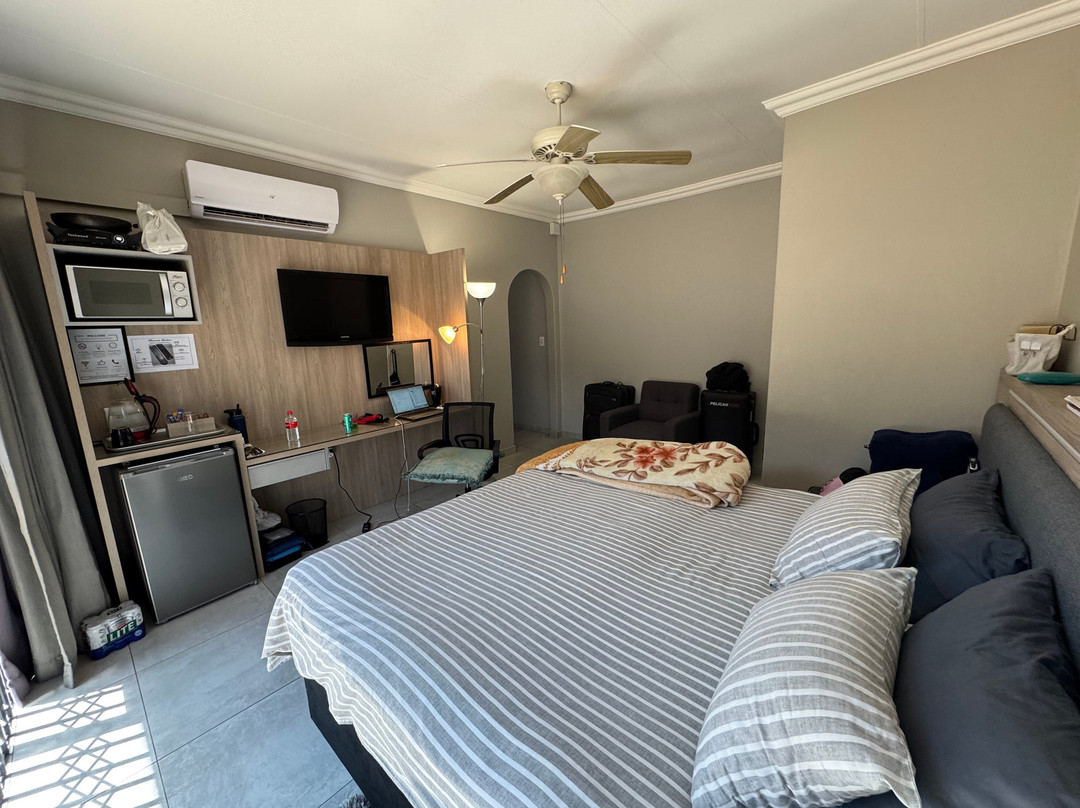 Housemartin Guest House主图