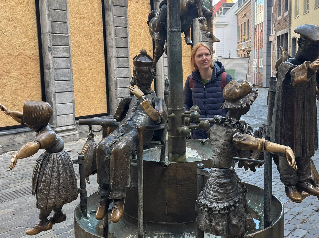 Puppenbrunnen-亚琛必去景点