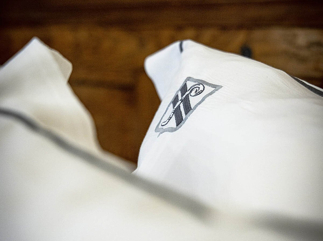 美资艾尔修道院酒店主图