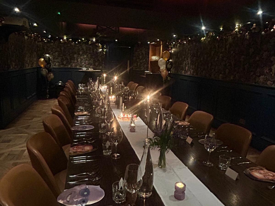 雷布恩酒店主图