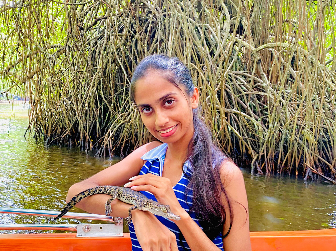 Lucky Boat Safari-班托塔必去景点