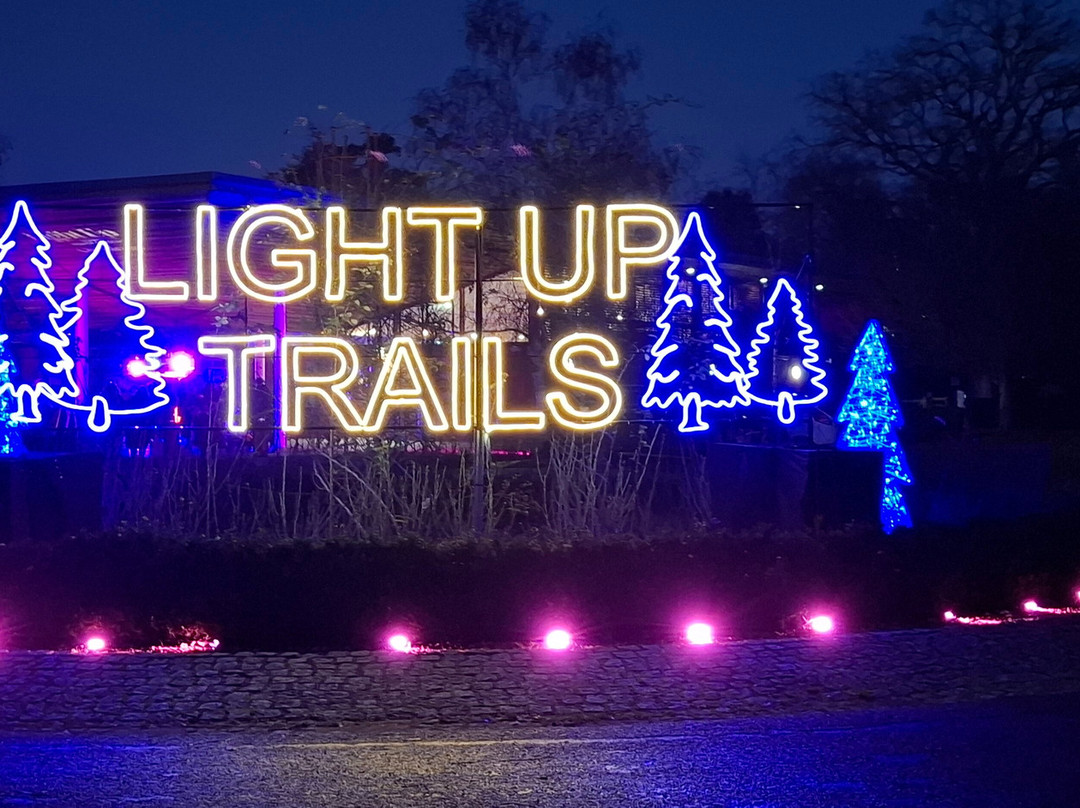Light Up Trails-罗姆西必去景点