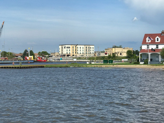 Cobblestone Hotel & Suites - Two Rivers主图