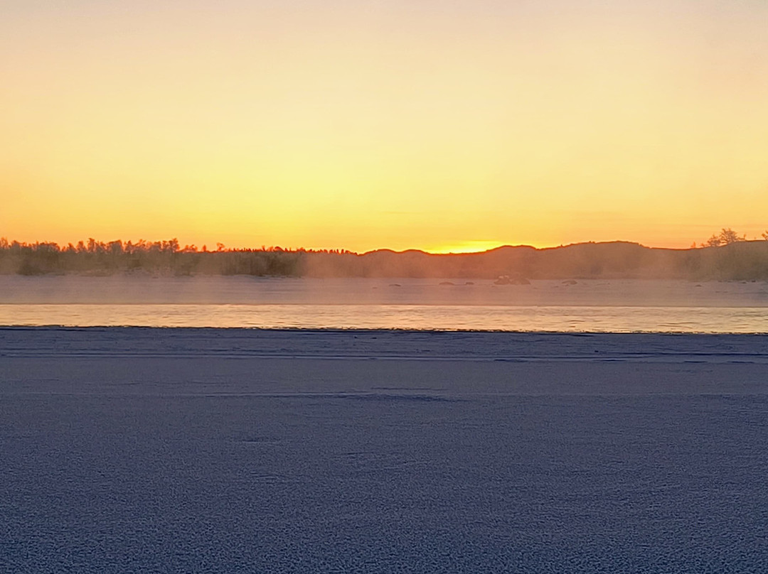 老爷爷极光团-基律纳必去景点
