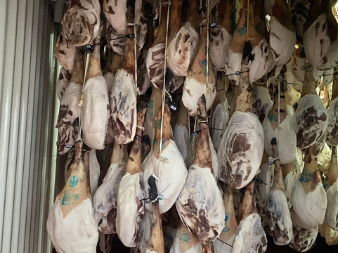 Eiriz Jamones & Embutidos De Bellota-Corteconcepcion必去景点