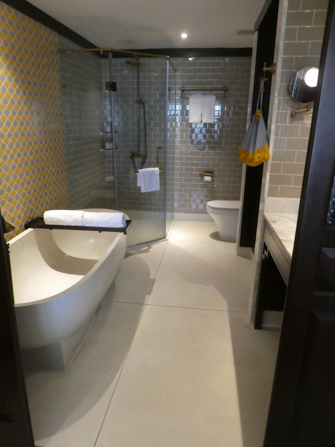 会安阿勒格罗小型豪华水疗酒店-浴室