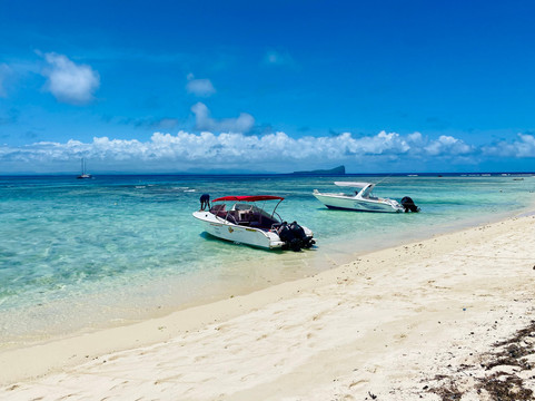 Trimaran Babacool-Pereybere必去景点