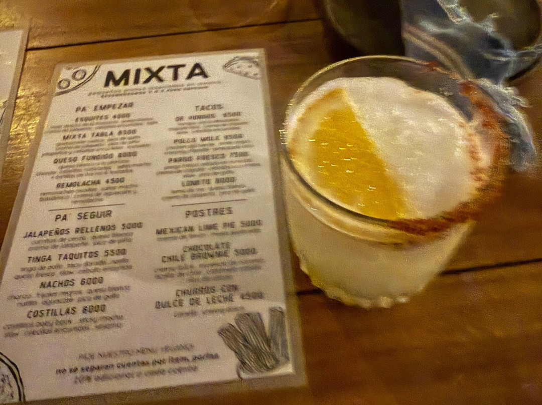 Mixta Mexican Comis's y Cockteles主图