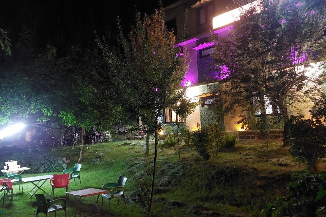 Horse Shoe Motel Gulmit