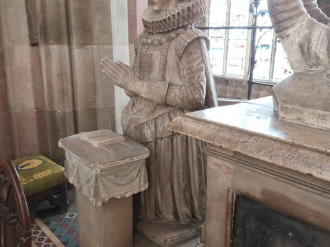 Great Malvern Priory-大莫尔文必去景点