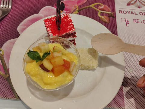 雷根塔中央异域风情大酒店主图