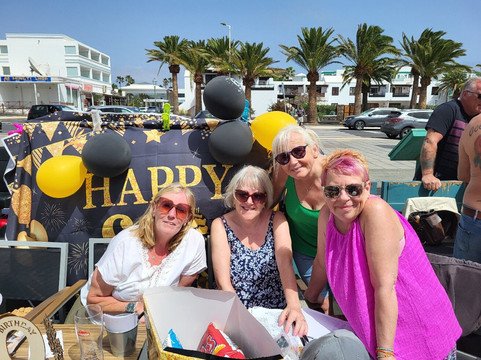 The Claddagh Bar主图