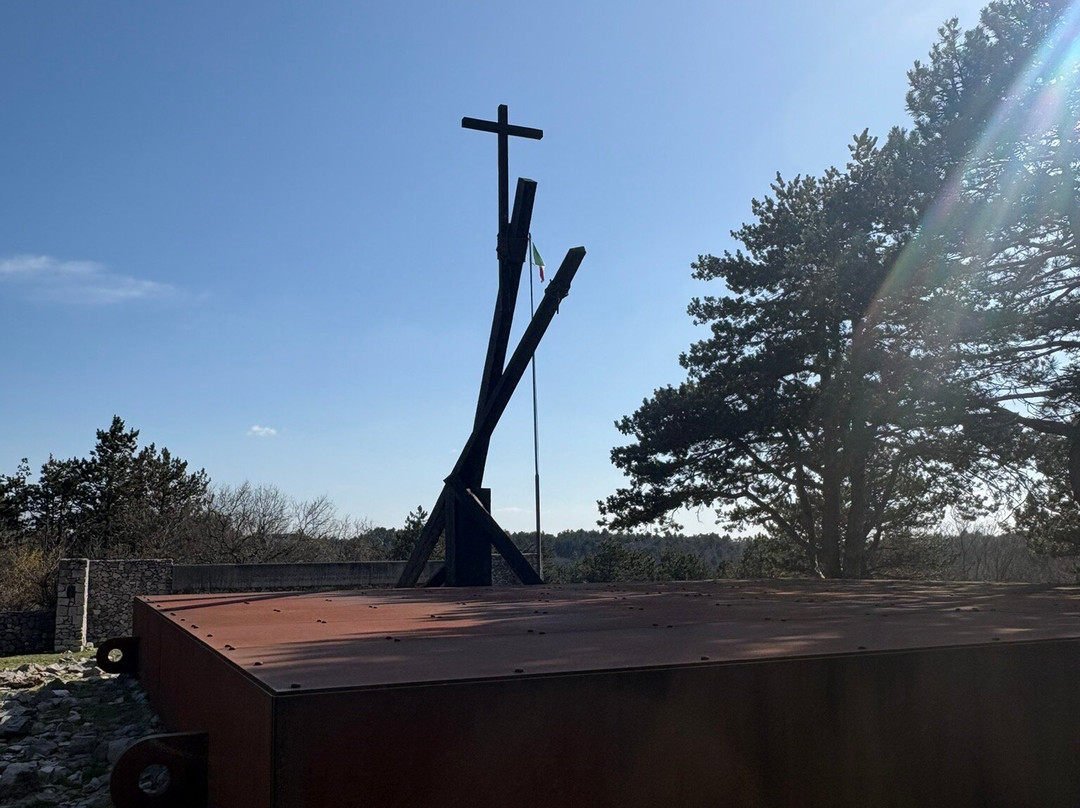 La Foiba di Basovizza-的里雅斯特必去景点