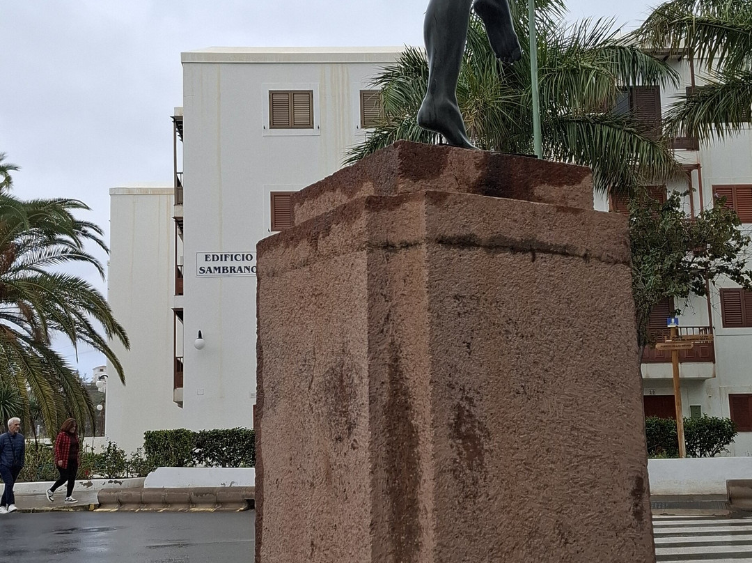 Monumento a Lorenzo Godoy-Agaete必去景点