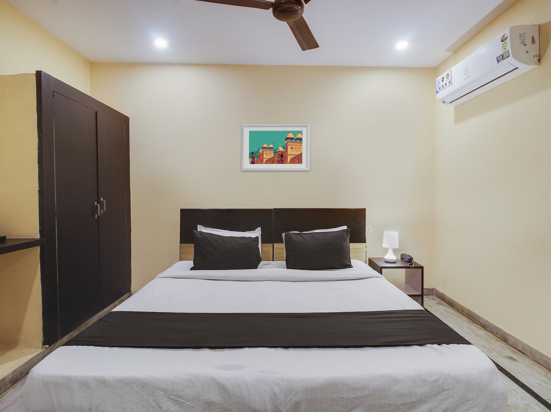 Hotel O Anuguna Tulasi Grand Near JNTU University Hyderabad主图