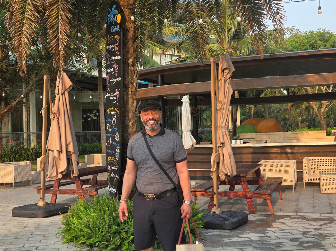 南会安温佩高尔夫度假酒店主图