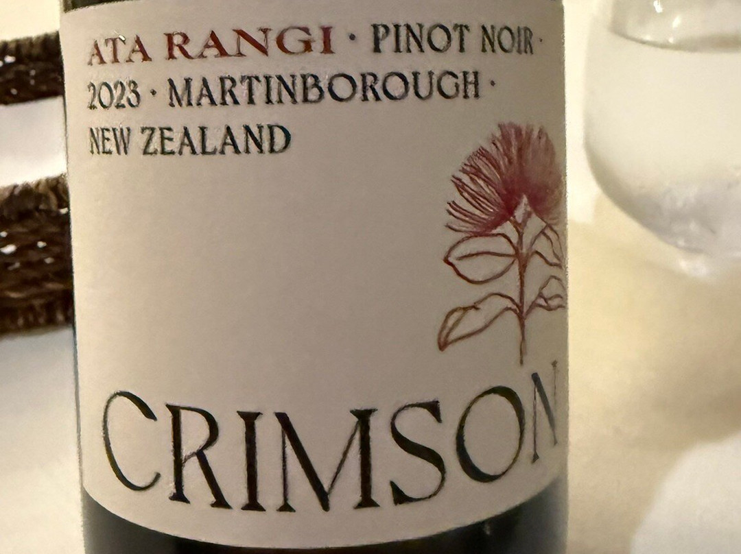 曼佳帕帕酒店主图