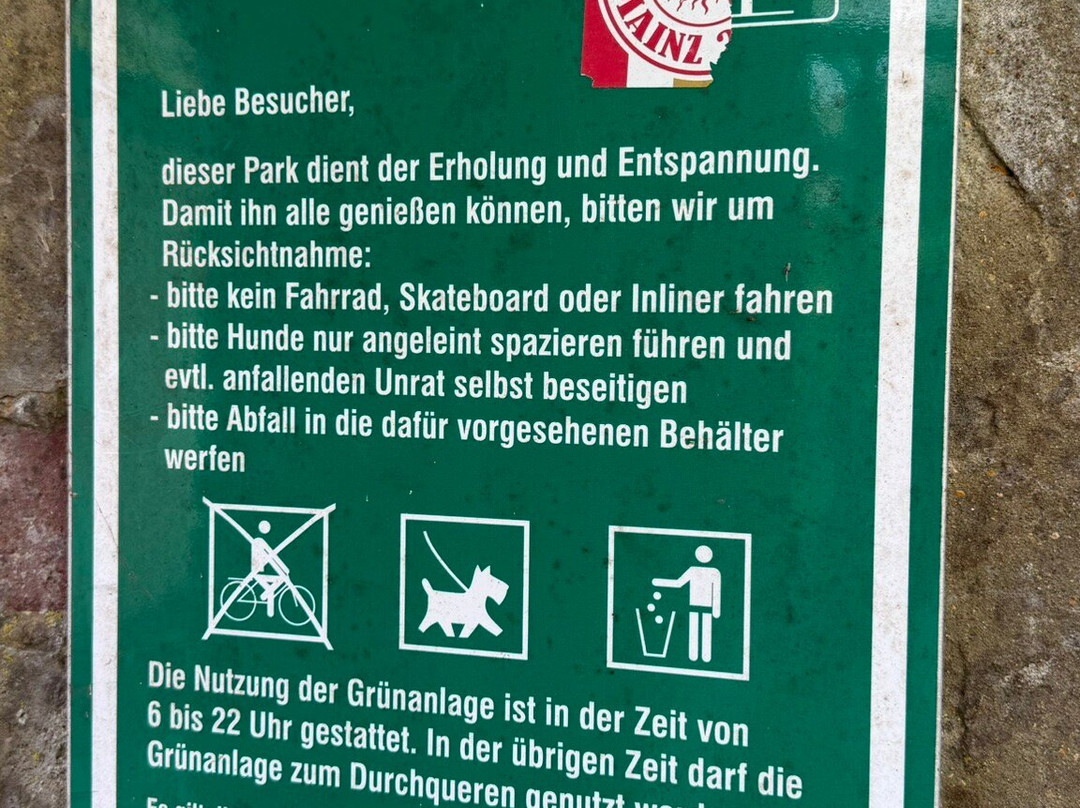 Schlosspark-巴特克罗伊茨纳赫必去景点