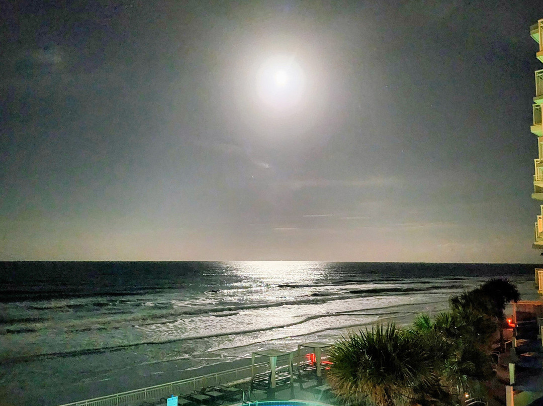 海岸温泉度假酒店主图
