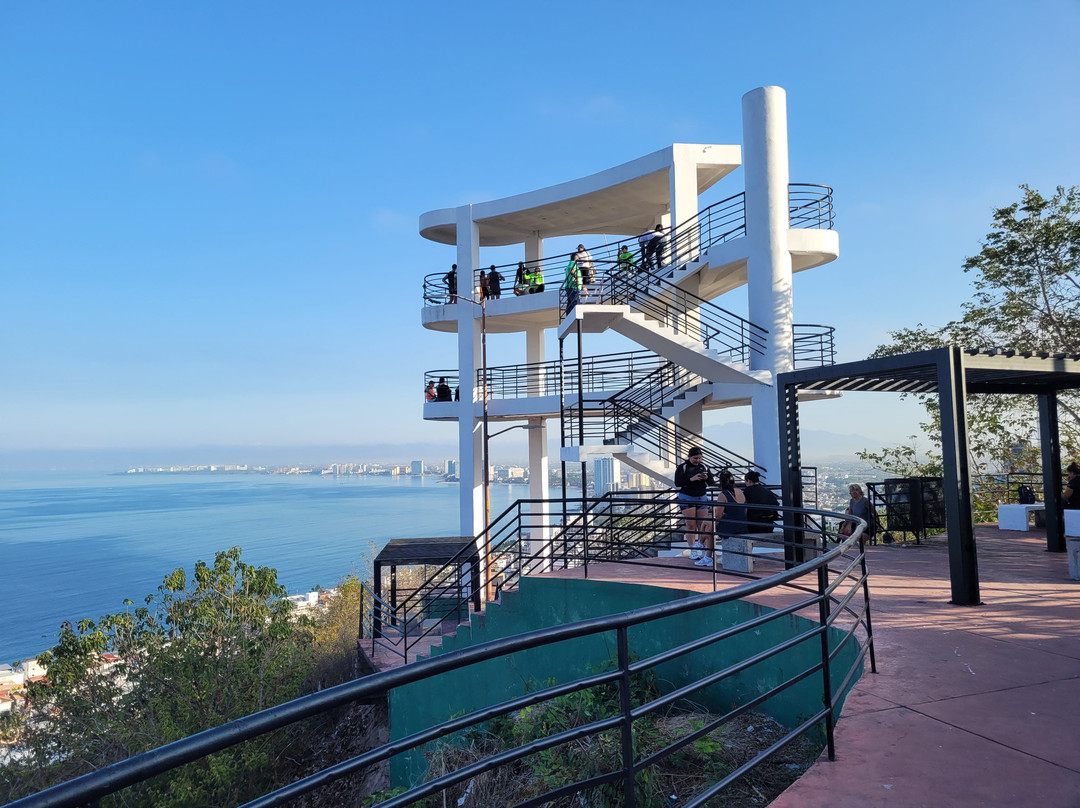 Mirador de La Cruz-瓦拉塔港必去景点