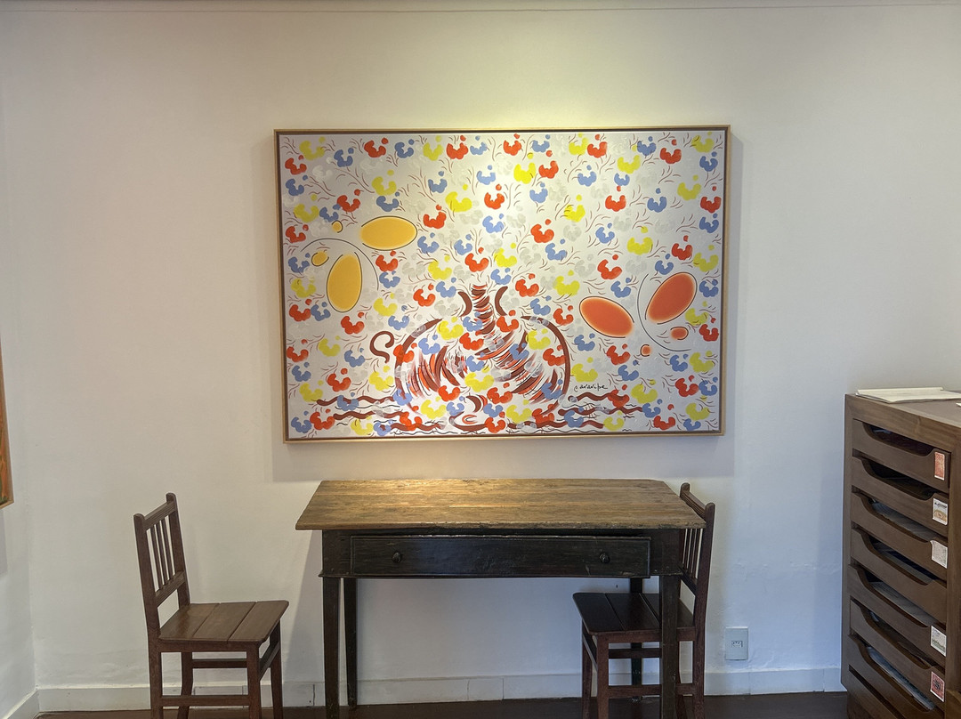 Galeria e Fundação Oscar Araripe-蒂拉登特斯必去景点
