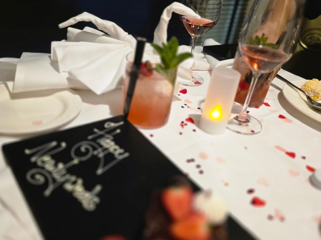 西摩金苹果酒店主图