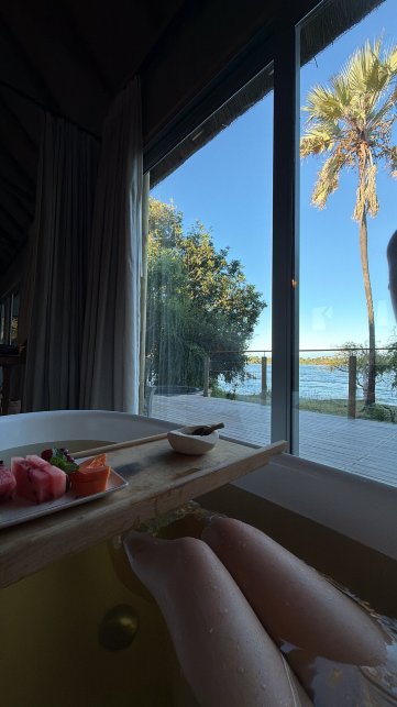 维多利亚大瀑布河山林小屋-旅行者